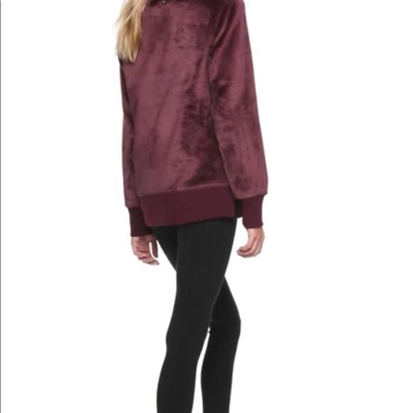 Women's Gaiam Lux Faux Fur Activewear Pullover sweater Plush Yoga Gym XL - Picture 3 of 8